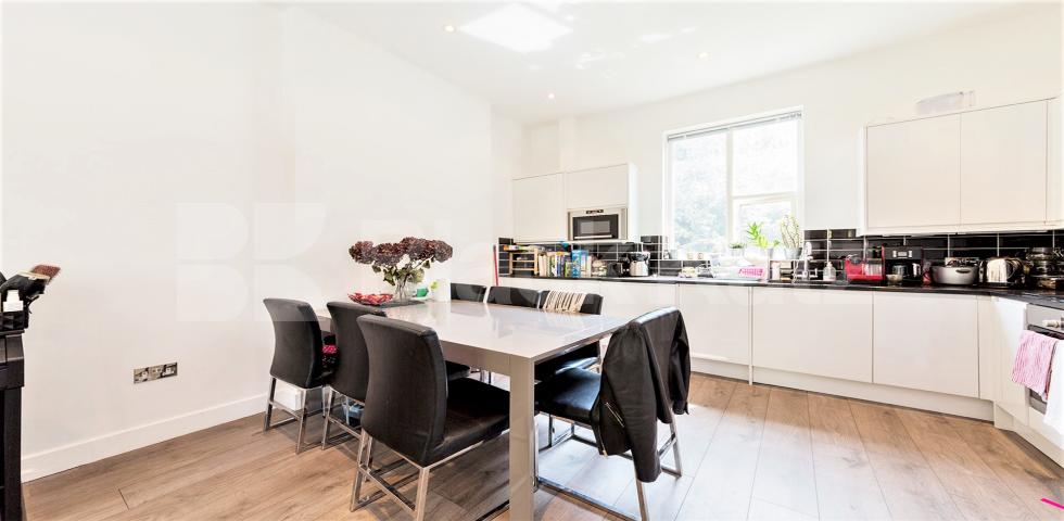 Modern Apartment Sinclair Gardens, Shepherds Bush